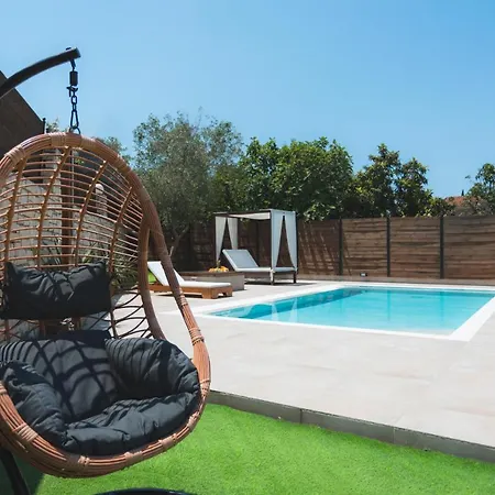 Bella Donna Corfu * Kanálion